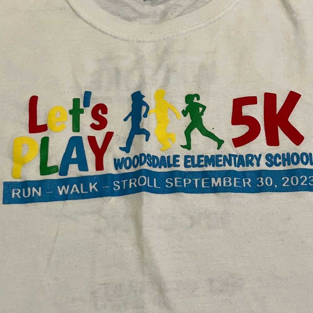 White Kids Let’s Play 5K Event T-Shirt Size Small - Picture 4 of 7